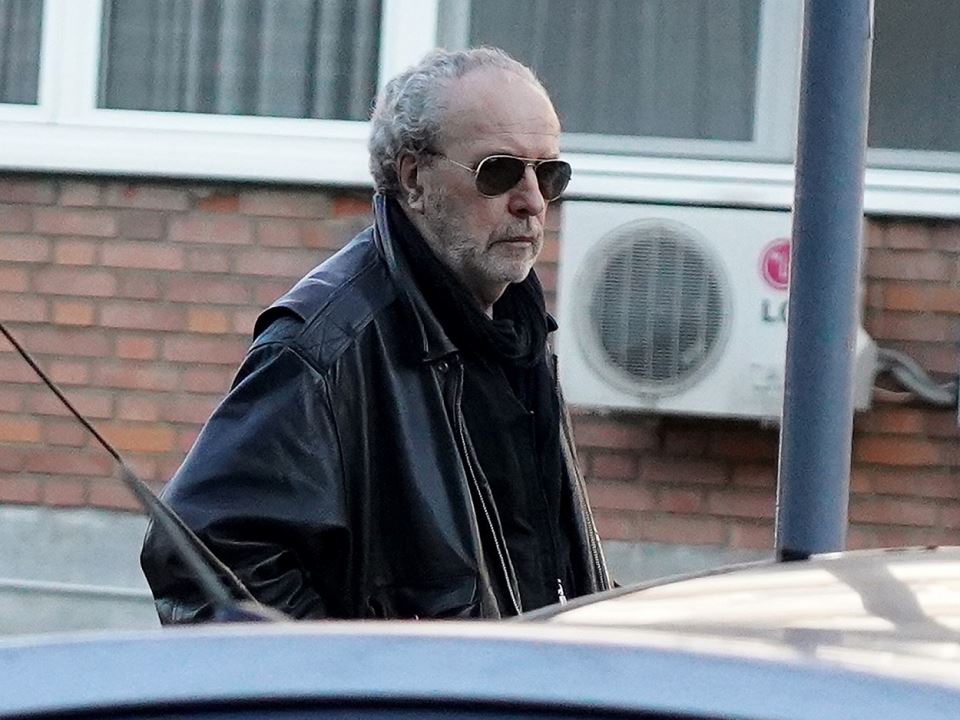 Potekao sa Kosova, ludovao sa Milenom Dravić dok ga je kod kuće čekala najlepša doktorka: Danas omiljeni na pijaci u Beogradu, a njegovog sina svi dobro znamo - featured image Potekao sa Kosova, ludovao sa Milenom Dravić dok ga je kod kuće čekala najlepša doktorka: Danas omiljeni na pijaci u Beogradu, a njegovog sina svi dobro znamo - featured image