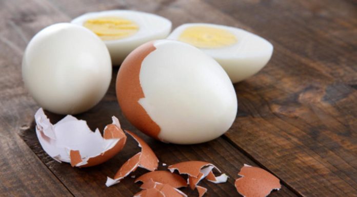 Zašto profesionalni kuhari nikada ne kuhaju jaja nakon što voda proključa: tajna savršenog jela Zašto profesionalni kuhari nikada ne kuhaju jaja nakon što voda proključa: tajna savršenog jela - featured image