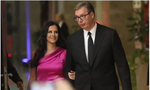 Ovako je Tamara Vučić izgledala dok je bila VODITELJICA JUTARNJEG PROGRAMA: Evo kako se prezivala