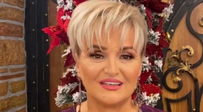 Da Li je prikladno da se ovako slika u 69. Godini? Milica fotkom u kupaćem izazvala cunami: “Ženo, pokrij se”